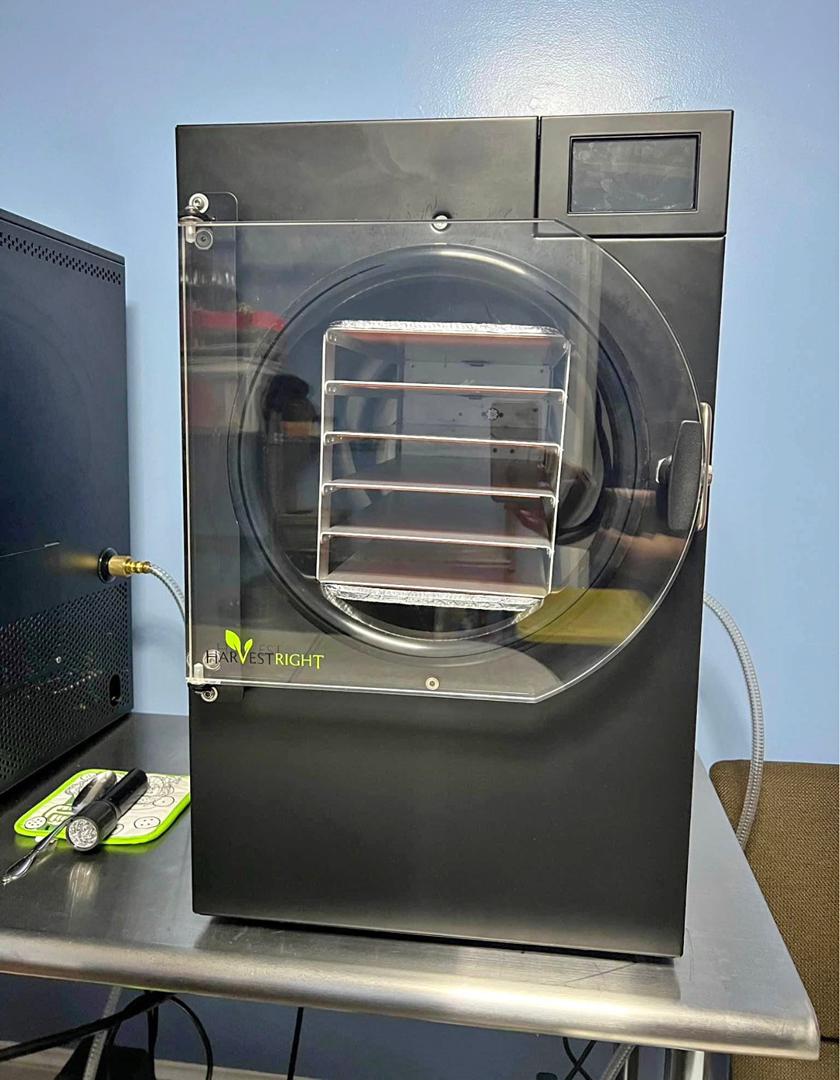 Harvest Right Medium Freeze Dryer